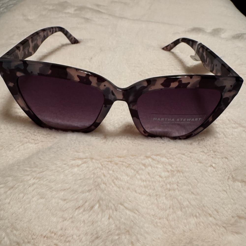 Martha Stewart Women's Camouflage look Sunglasses.